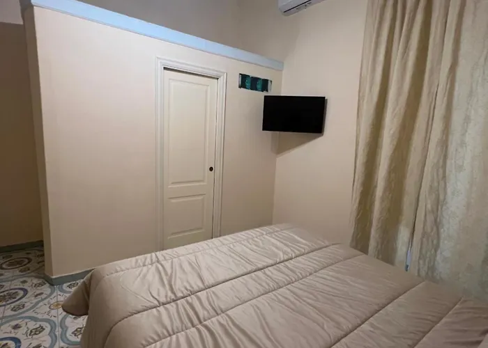 Rosy Bed & Breakfast 4*