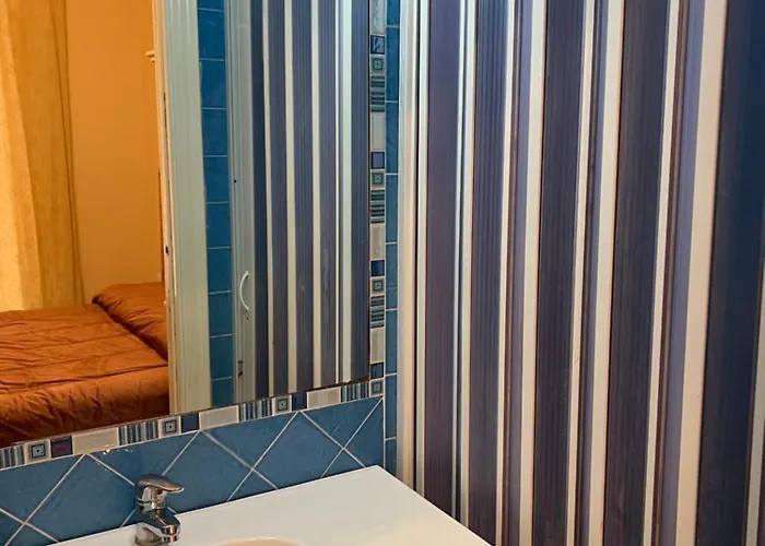 ベッド・アンド・ブレックファスト Rosy 4*